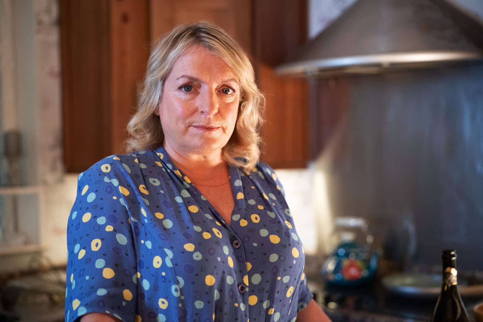 Lessly Frances Review: Inside No.9 - Season 8, Episode 4 - “Love is a Stranger”